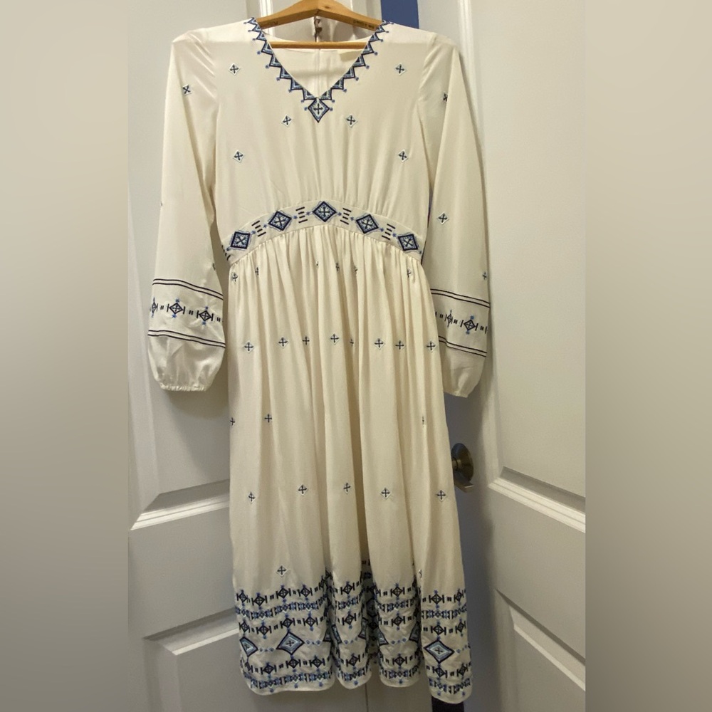 100% SILK Luxe Ivory and Blue Patterned Long Sleeve Dress